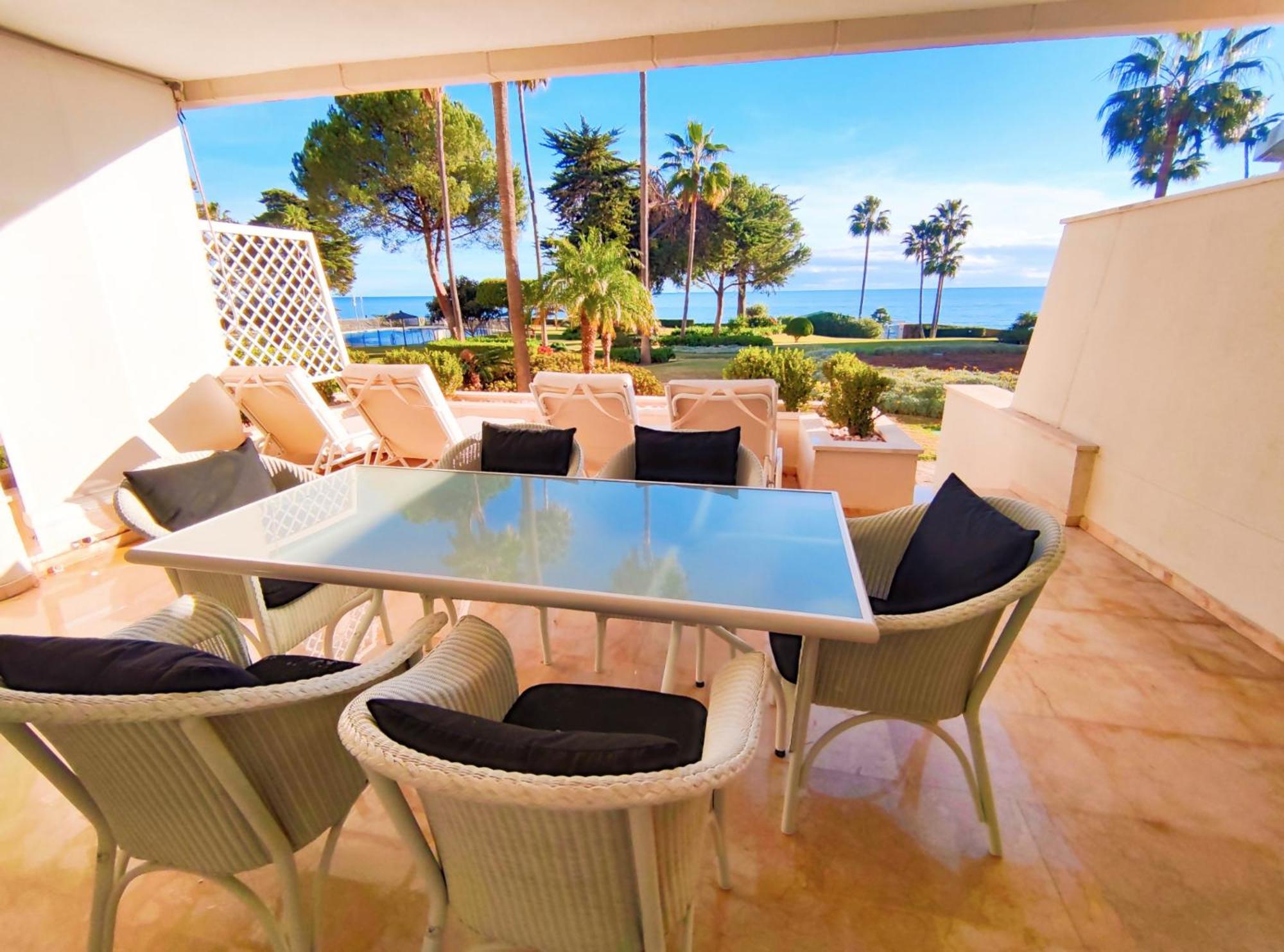 Luxury Frontline Residence Ehhouse เอสเตโปนา ภายนอก รูปภาพ